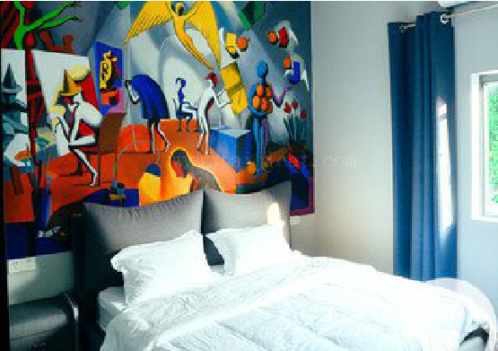 洛南对于酒店的墙体彩绘而言更注重哪些方面?